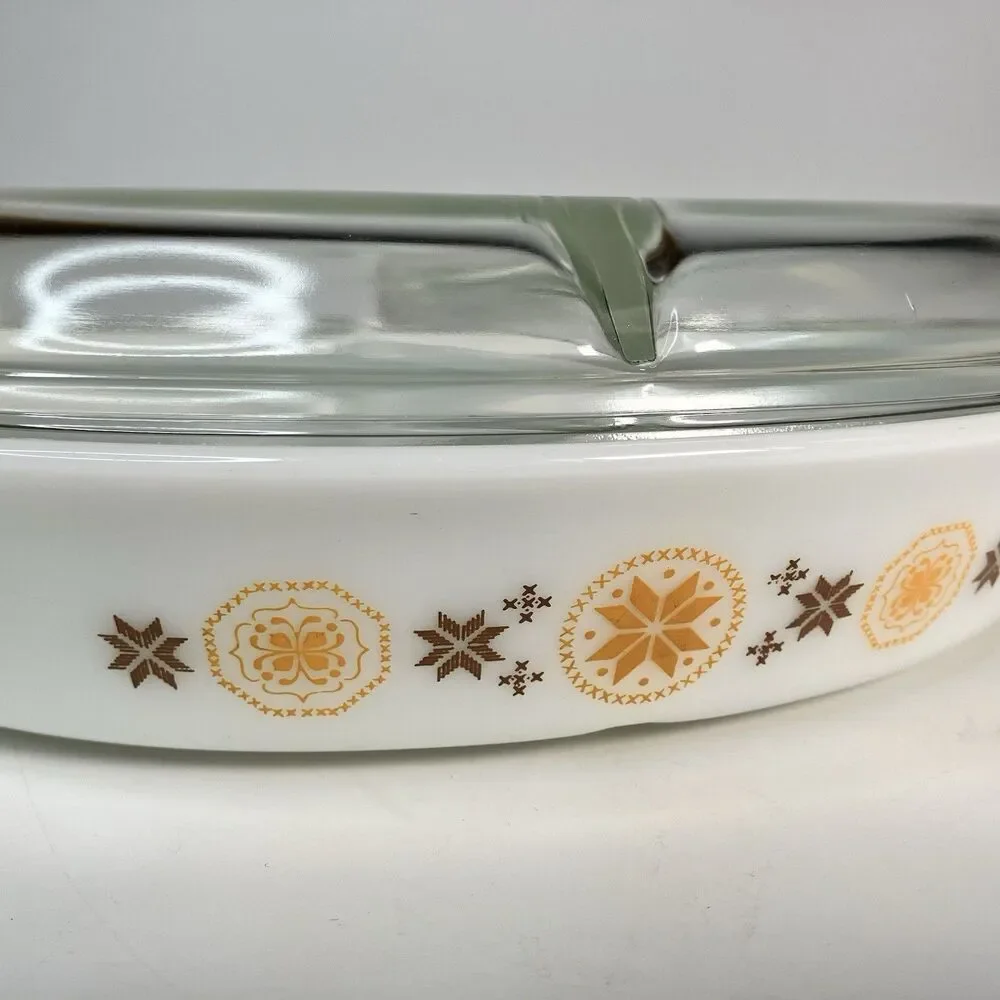Vtg Pyrex Town and Country 1.5 Qt Divided Casserole Dish Oval with Clear Lid